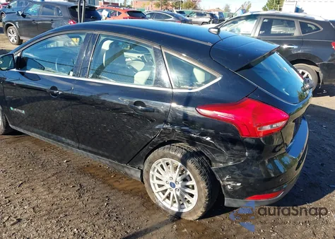 2018 Ford Focus Electric из США, поврежденный, VIN 1FADP3R42JL304036